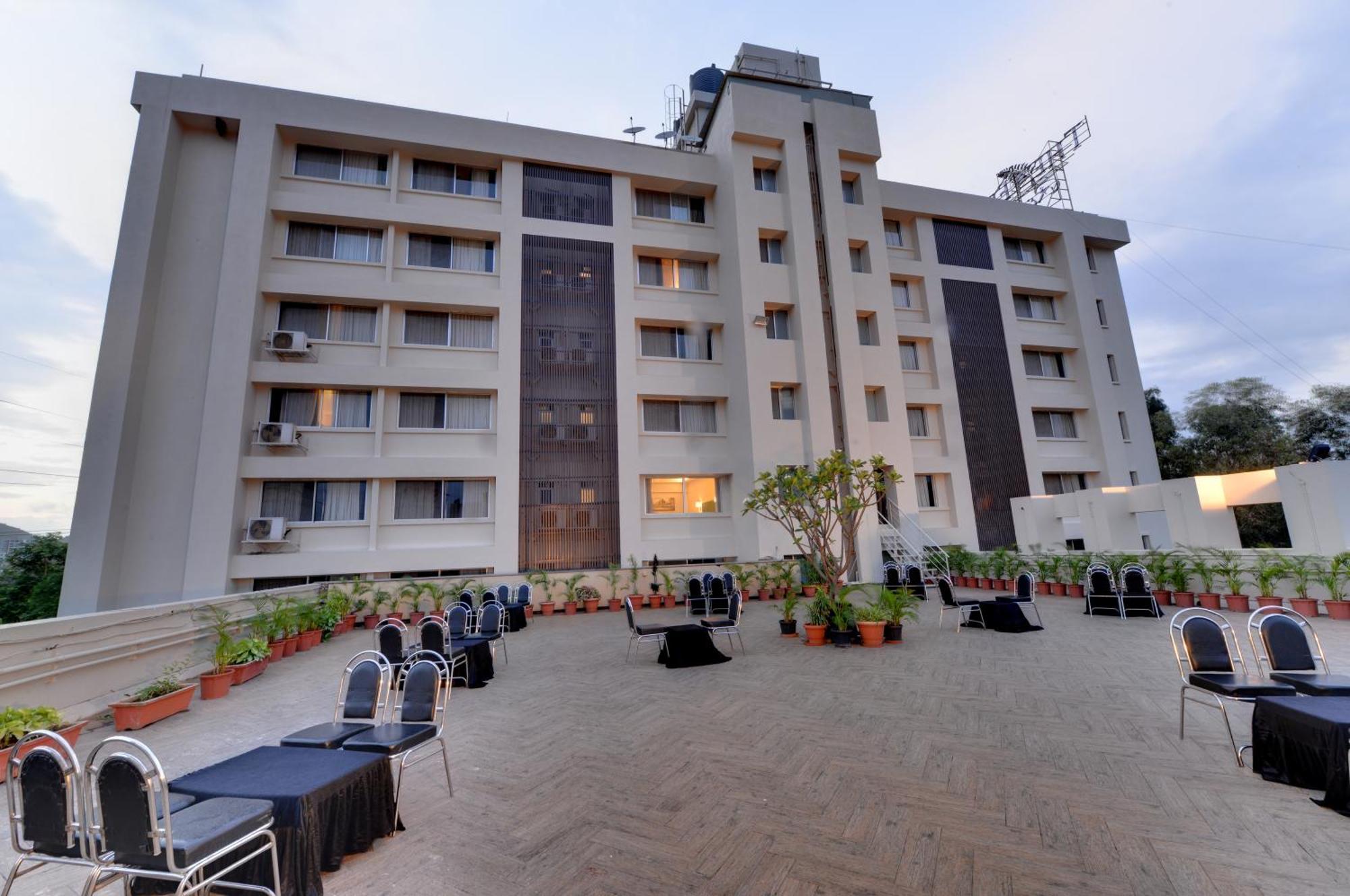 The Fern Residency, Vadgaon - Talegaon, Pune Esterno foto