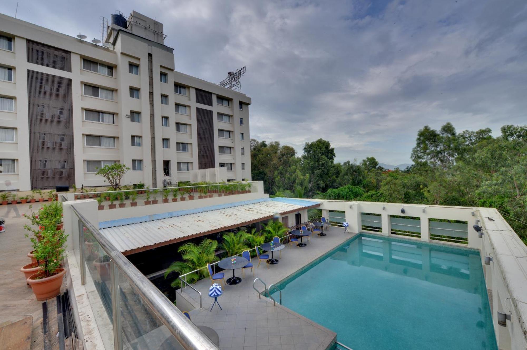 The Fern Residency, Vadgaon - Talegaon, Pune Esterno foto