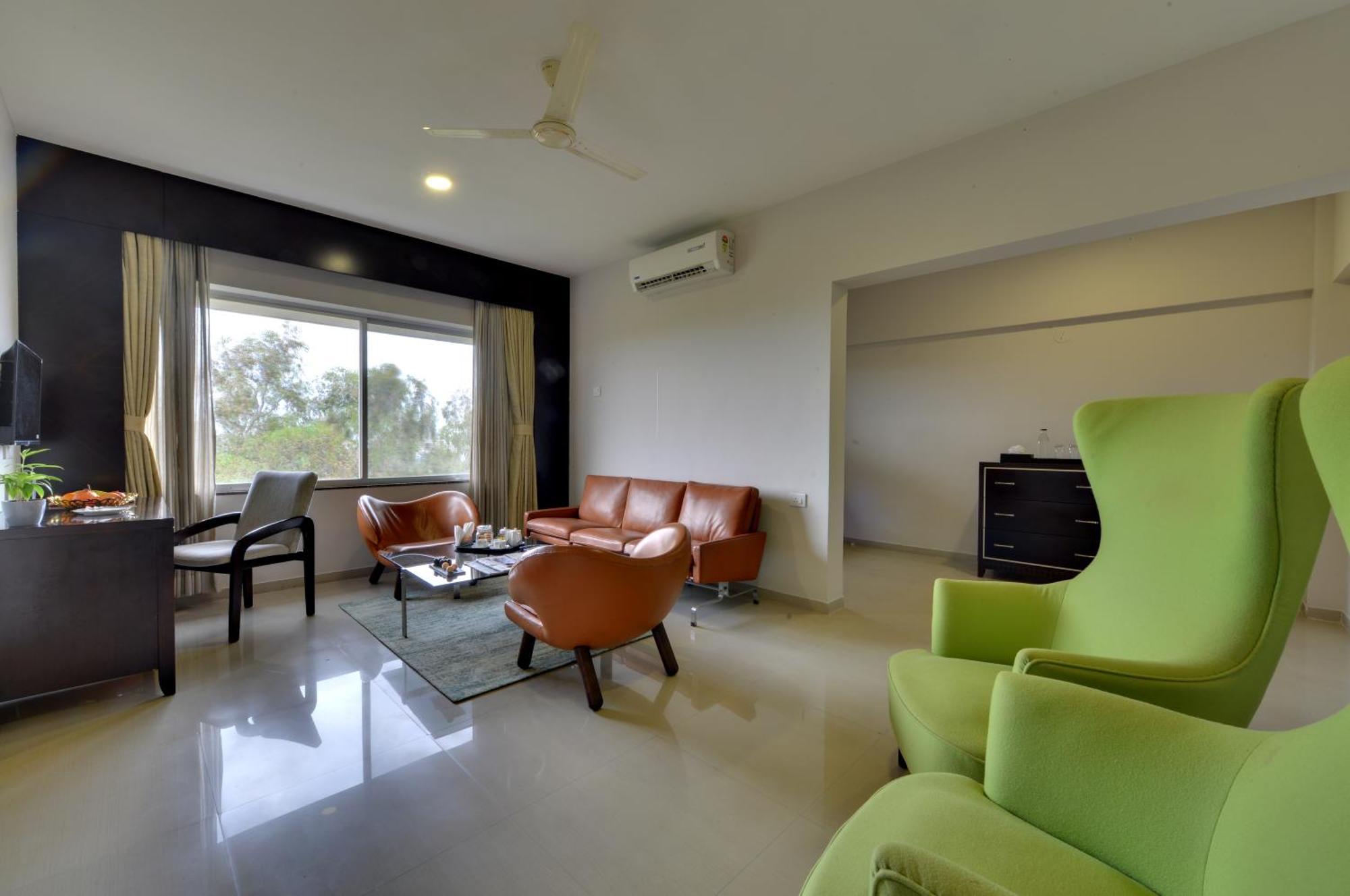 The Fern Residency, Vadgaon - Talegaon, Pune Esterno foto